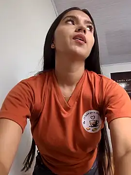 DulceCaroX online show from 06-10-26, 01:01