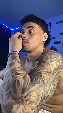 Snapshot of TOMAS_CONOR chatting on 02-25-26, 12:22 TOMAS CONOR online show from 02-25-26, 12:22