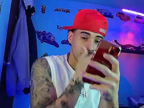 Snapshot of TOMAS_CONOR chatting on 02-19-26, 01:46 TOMAS CONOR online show from 02-19-26, 01:46