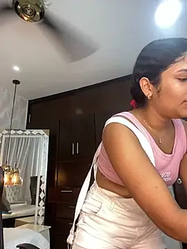 Miaafoxx   online show from 03-13-26, 07:41