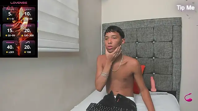 Little Twink19x online show from 03-14-26, 07:20