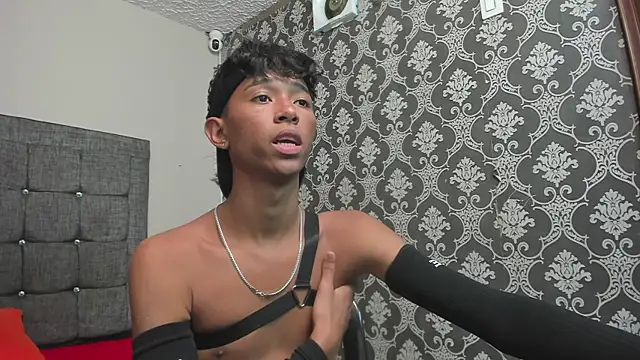 Little Twink19x online show from 03-03-26, 07:21