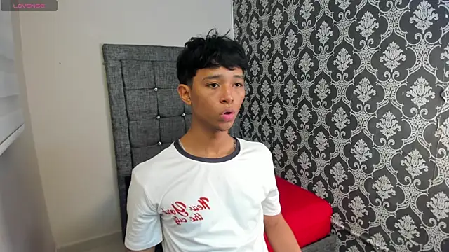 Little Twink19x online show from 07-01-26, 07:47