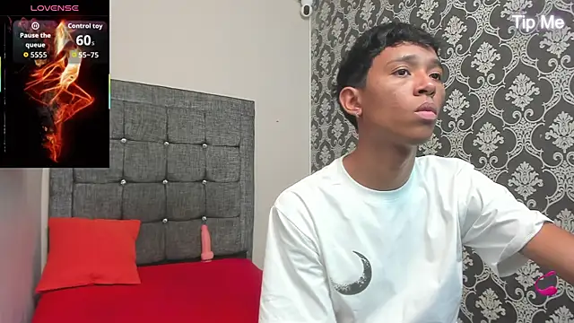 Little Twink19x online show from 04-02-26, 07:31