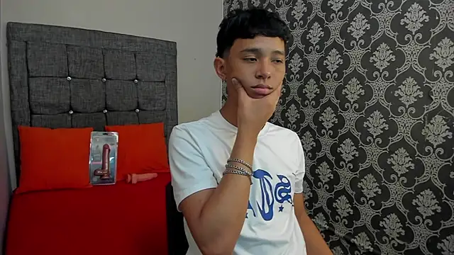 Little Twink19x online show from 06-03-26, 07:29