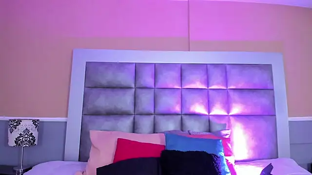 LunaDamasco online show from 03-28-26, 08:10