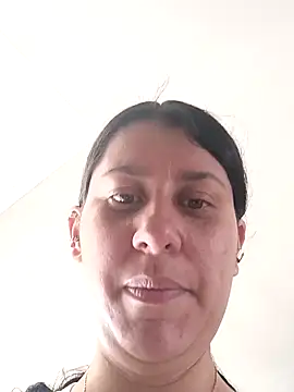 LunaDamasco online show from 04-01-26, 06:05