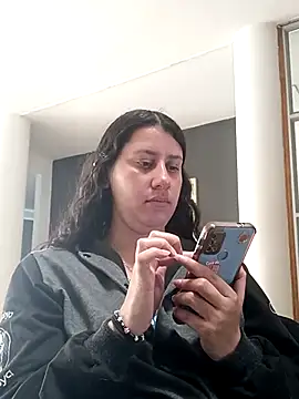 LunaDamasco online show from 04-07-26, 07:04