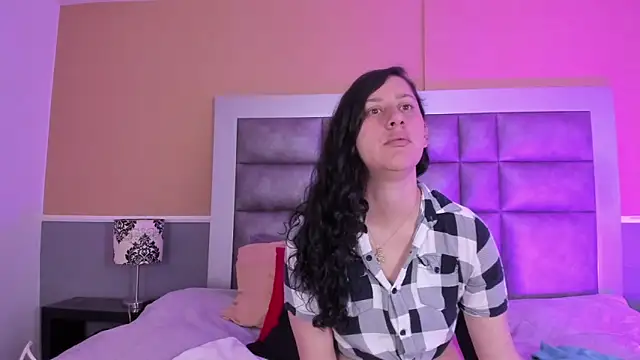 LunaDamasco online show from 03-26-26, 07:12