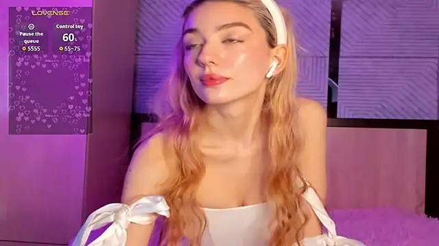 Snapshot of Melliissa chatting on 02-25-26, 02:56 Melliissa online show from 02-25-26, 02:56