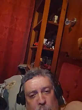 Snapshot of PilotingMuchness chatting on 05-22-26, 12:19 PilotingMuchness online show from 05-22-26, 12:19