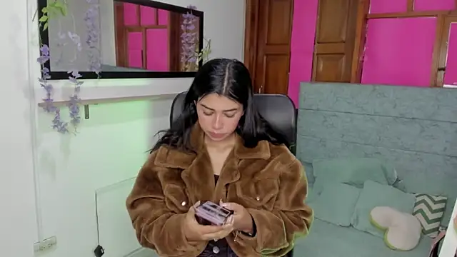 Snapshot of Aysha_winxs chatting on 05-22-26, 03:04 Aysha winxs online show from 05-22-26, 03:04