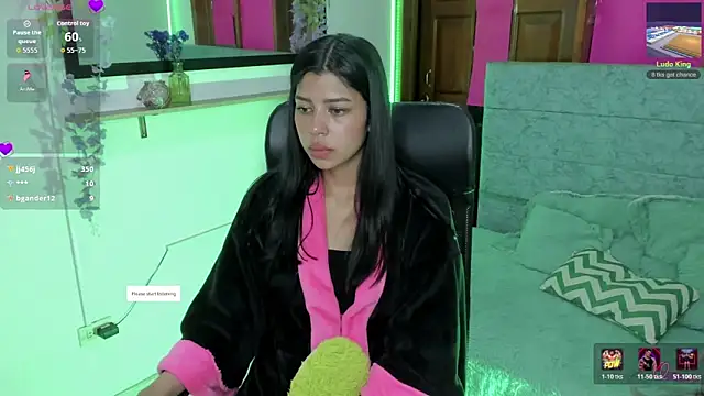 Aysha winxs online show from 04-11-26, 07:45