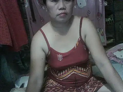 lovelypinay00 online show from 05-13-26, 05:47