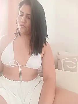 Snapshot of EmiliaVincenzo chatting on 03-01-26, 01:22 EmiliaVincenzo online show from 03-01-26, 01:22