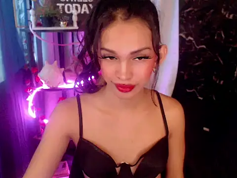 Snapshot of GoddessHugeCock chatting on 03-03-26, 03:46 GoddessHugeCock online show from 03-03-26, 03:46