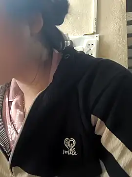 MayEva ly online show from 02-19-26, 07:49