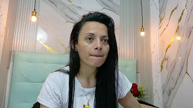 Snapshot of QueenSallyDesire chatting on 06-02-26, 03:28 QueenSallyDesire online show from 06-02-26, 03:28