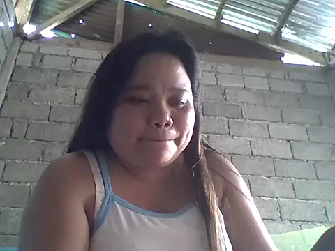 Snapshot of sweetlyn31 chatting on 05-19-26, 12:04 sweetlyn31 online show from 05-19-26, 12:04