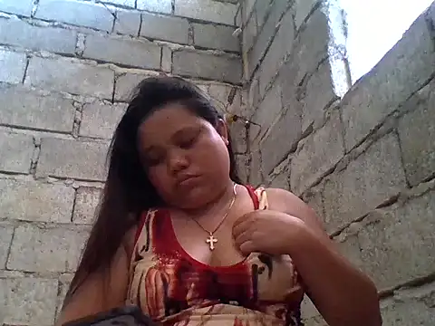 Snapshot of sweetlyn31 chatting on 05-11-26, 06:26 sweetlyn31 online show from 05-11-26, 06:26