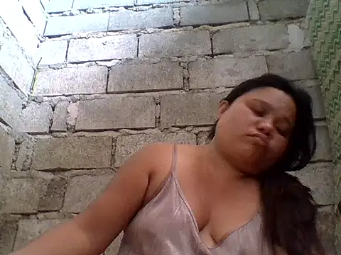 Snapshot of sweetlyn31 chatting on 05-05-26, 02:25 sweetlyn31 online show from 05-05-26, 02:25