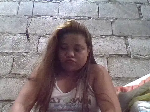 Snapshot of sweetlyn31 chatting on 07-03-26, 05:36 sweetlyn31 online show from 07-03-26, 05:36