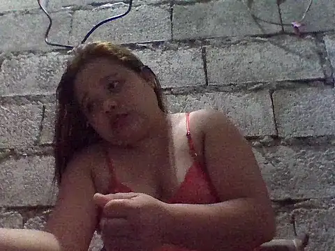 Snapshot of sweetlyn31 chatting on 06-14-26, 10:11 sweetlyn31 online show from 06-14-26, 10:11