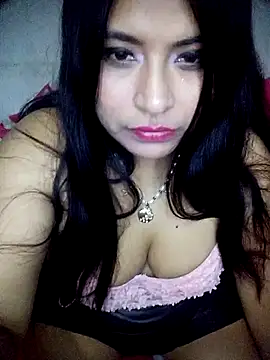 Snapshot of Crazy_grone chatting on 06-13-26, 03:37 Crazy grone online show from 06-13-26, 03:37