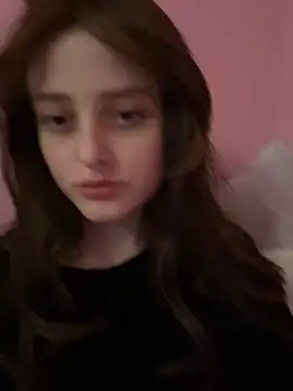 Snapshot of Amira_amur chatting on 03-04-26, 06:04 Amira amur online show from 03-04-26, 06:04