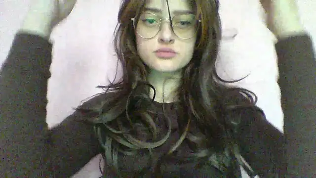 Snapshot of Amira_amur chatting on 02-23-26, 03:01 Amira amur online show from 02-23-26, 03:01