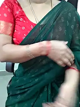 Snapshot of Vandana122 chatting on 03-12-26, 11:25 Vandana122 online show from 03-12-26, 11:25