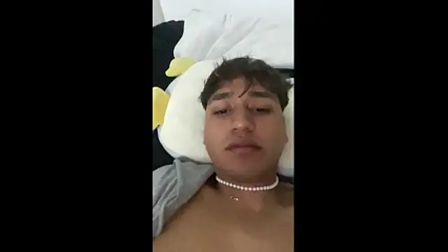 Snapshot of Alejandroml2 chatting on 05-06-26, 06:39 Alejandroml2 online show from 05-06-26, 06:39