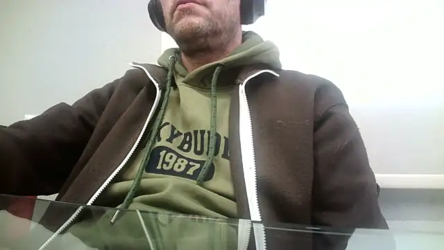 Snapshot of truble78 chatting on 04-23-26, 12:29 truble78 online show from 04-23-26, 12:29