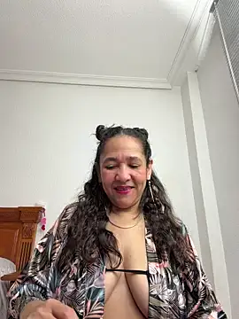 Snapshot of CrystalIvy chatting on 02-23-26, 06:14 CrystalIvy online show from 02-23-26, 06:14