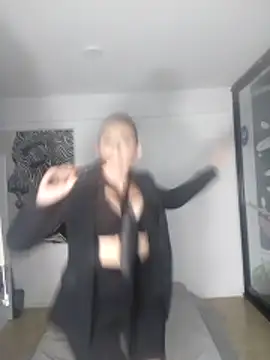 Mileepecas online show from 02-21-26, 03:30