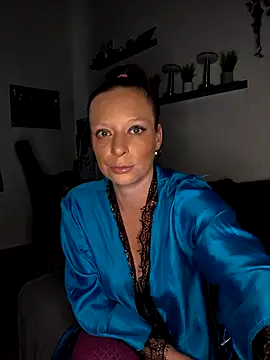 Snapshot of ZaramourXMrX chatting on 05-08-26, 06:45 ZaramourXMrX online show from 05-08-26, 06:45