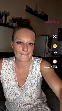 Snapshot of ZaramourXMrX chatting on 07-11-26, 07:47 ZaramourXMrX online show from 07-11-26, 07:47