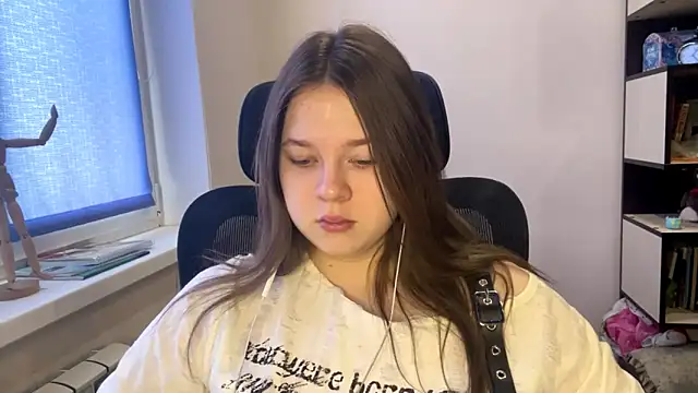 TomikoPfau online show from 03-01-26, 08:03