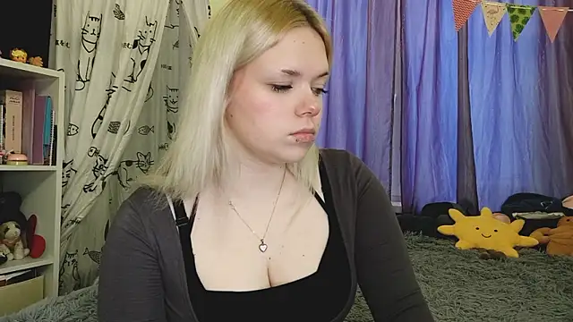 Snapshot of Karengilgun chatting on 02-19-26, 03:09 Karengilgun online show from 02-19-26, 03:09