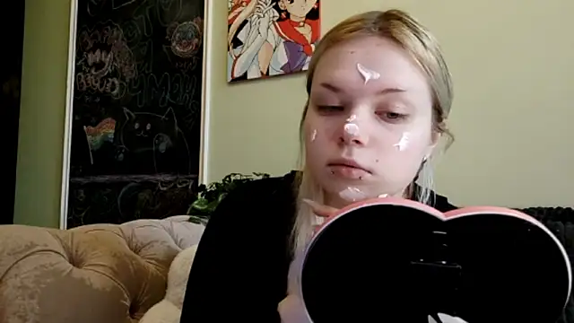 Snapshot of Karengilgun chatting on 03-04-26, 01:19 Karengilgun online show from 03-04-26, 01:19