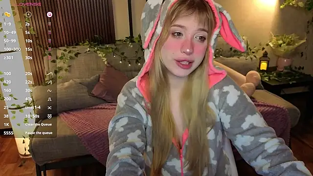 linaloon online show from 04-25-26, 07:55