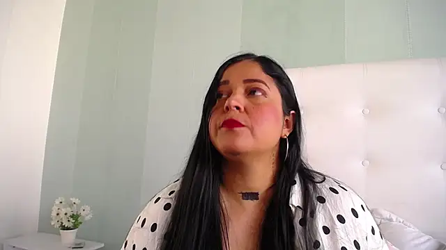 Snapshot of Jessicabloom chatting on 02-27-26, 12:49 Jessicabloom online show from 02-27-26, 12:49