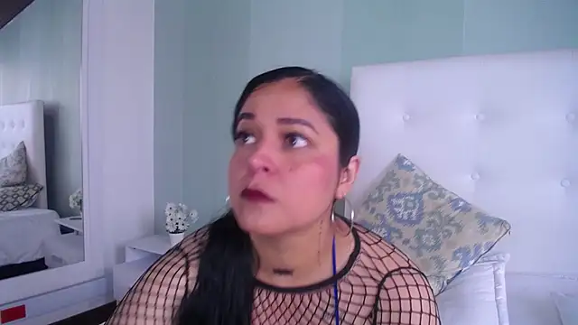 Snapshot of Jessicabloom chatting on 02-24-26, 12:50 Jessicabloom online show from 02-24-26, 12:50