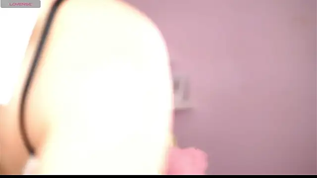 Playful Issa online show from 03-21-26, 02:02