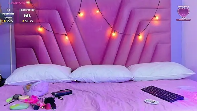 curvybuffgirllll online show from 04-14-26, 07:30