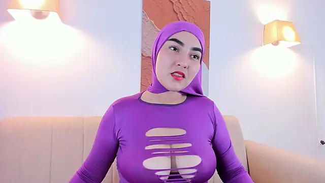 Malika Noor online show from 05-13-26, 02:24