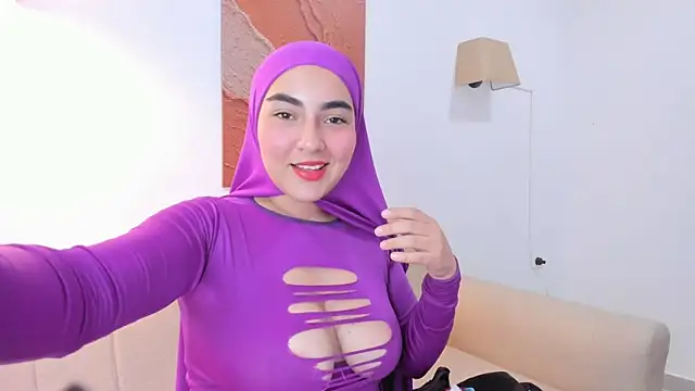 Malika Noor online show from 06-12-26, 09:01