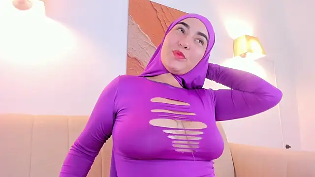 Malika Noor online show from 04-26-26, 02:36