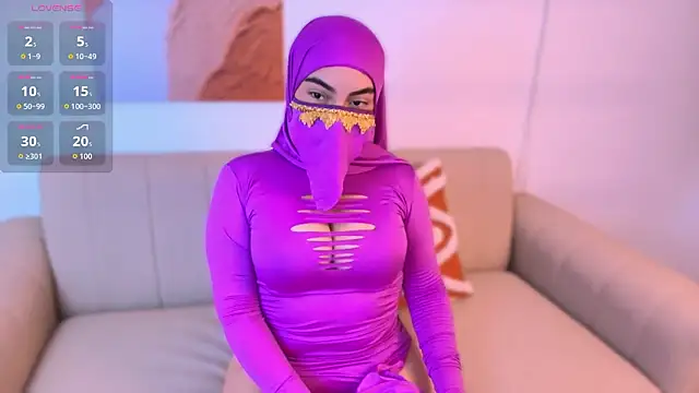 Malika Noor online show from 02-23-26, 01:55