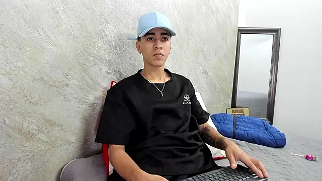 Snapshot of Mick-lollipop chatting on 02-28-26, 07:46 Mick-lollipop online show from 02-28-26, 07:46